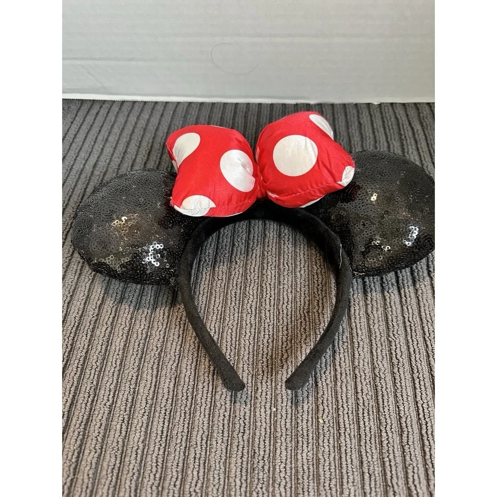 Disney Mickey And Friends Minnie Mouse Red & White Polka Dot Bow Black Sequin‎